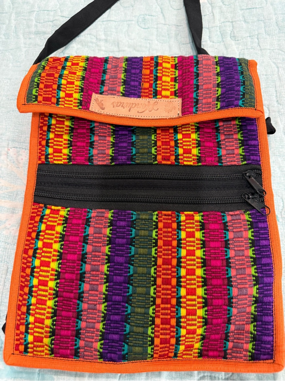 NWT Colorful Woven Crossbody Bag with Orange Trim - Picture 2 of 8